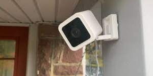 CCTV cameras captured two robbers as they broke into a house in Hunters Estate Kasarani, 