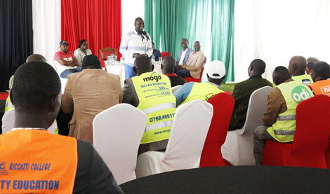 Deputy President William Ruto addressing Kitengela Market traders and boba boda riders at his Karen residence on October 7, 2020.