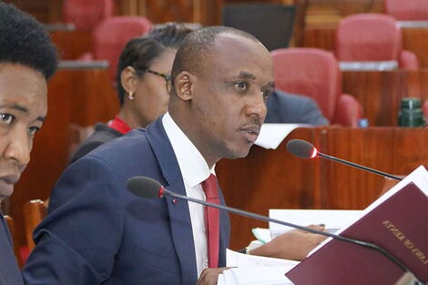 Senate ad hoc committee chairperson Mutula Kilonzo Jr (centre) leads proceedings into the Solai dam tragedy, at Parliament on July 17, 2018.