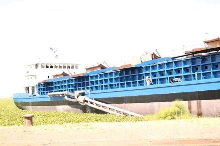The dredger that was commissioned by AU Envoy for Infrastructure Raila Odinga in January 2019 to help in desilting the port and ridding it of hyacinth. The machine lay idle since the commissioning.