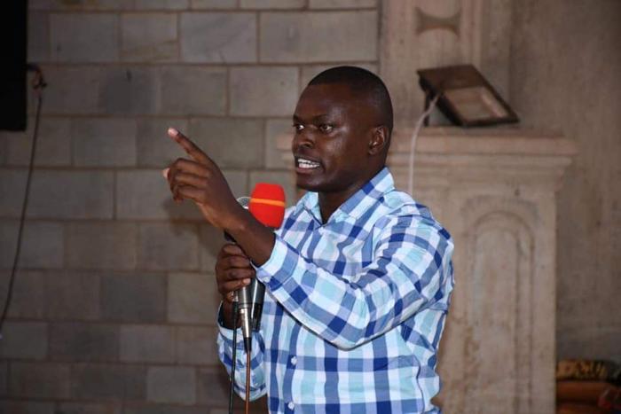 Kiharu MP Ndindi Nyoro speaking in church. The legislator has blamed opposition leader Raila Odinga for his recent woes