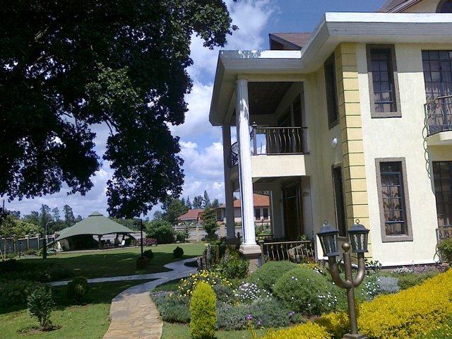 A photo showing a gazebo inside the Runda home.