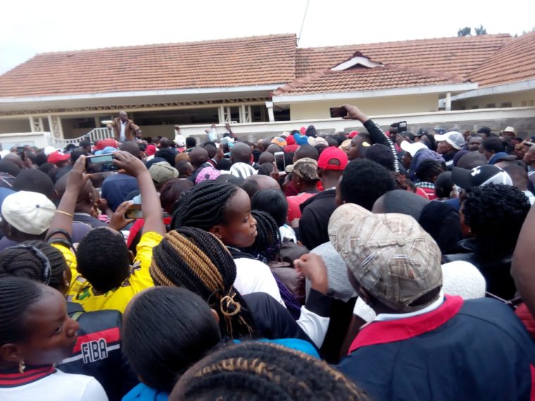 Former Kiambu Governor William Kabogo trying to calm down mourners at Kenyatta University mortuary on 24/8/19