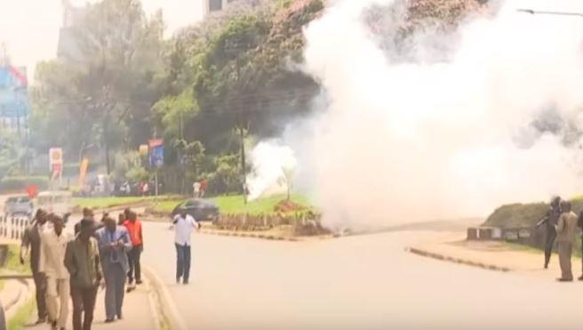 Police hurled tear gas canisters at Mike Sonko's supporters at EACC headquarters on Tuesday, November 5, 2019