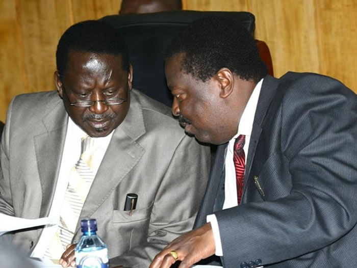 Musalia Mudavadi (right) revealed that Lawyer Miguna Miguna took over Nasa which made former Prime Minister Raila Odinga (left) to operate as a lone ranger.