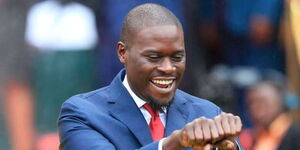 Nairobi governor Johnson Sakaja gestures during his swearing-in ceremony on August 25, 2022 at Kenyatta International Convention Centre.