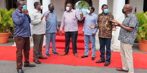 President Uhuru Kenyatta (centre) meets ODM leader Raila Odinga, Musalia Mudavadi (ANC), Kalonzo Musyoka (Wiper), Moses Wetangula (Ford Kenya) and Gideon Moi (Kanu) at State House Mombasa on August 10, 2021.