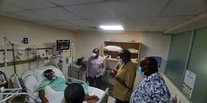 DP Ruto makes a surprise visit to Kimani Ngunjiri's son in hospital on Sunday, February 7.