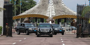 President Uhuru Kenyatta's motorcade arriving at the Palais de la Nation, the official residence of DR Congo's President Felix Tshisekedi on April 21, 2020