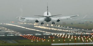 A plane pictured on its final approach.