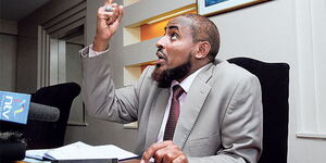 Former Presidential Candidate Abduba Dida addresses a press briefing at  Yala Towers in Nairobi on October 22, 2017