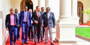 President William Ruto welcoming Kisii Governor Simba Arati and UK Health Delegation at State House on November 30, 2022