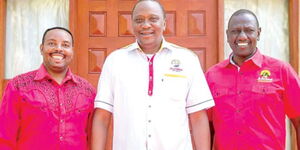 Gospel artist Ben Githae pictured with President Uhuru Kenyatta and Deputy President William Ruto at State House, Nairobi in 2017