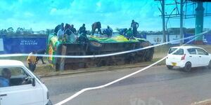 A bus overturns along Jogoo road inbound near Hamza stage - Buruburu on Thursday, December 8, 2022. 