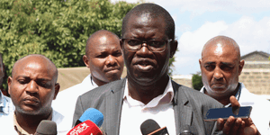 Chief Government Pathologist Johansen Oduor (centre) flanked by officials from the DCI and Government Chemist. His autopsy report regarding Ken Walibora released on April 18, 2020, has raised questions.