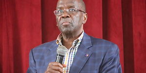 Former Chief Justice Willy Mutunga addresses students during a public lecture on January 29, 2020, at the Kenya Methodist University (KeMU).
