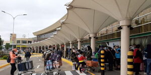 A photo of passengers at the Jomo Kenyatta International Airport in Embakasi, Nairobi.