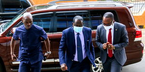 Azimio la Umoja Presidential flagbearer, Raila Odinga (centre), and city lawyer Silas Jakakimba (right) pay a Private Courtesy Visit to SES Law Advocates LLP in June 2020. 