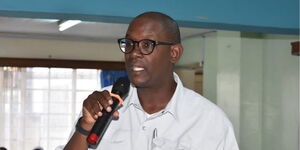 Former State House Chief of Staff Nzioka Waita addresses teachers from Machakos County on Saturday, May 21, 2022