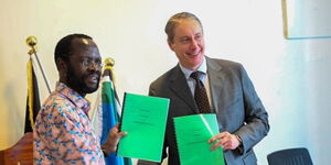 Kisumu Governor Anyang Nyong'o and a representative of United Green Investment company on Tuesday October 4, 2022.