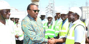 President Uhuru with former Energy CS Charles Keter and former KETRACO MD Fernandes Barasa.