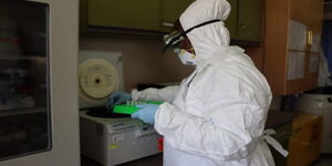 A medic working in a lab 