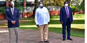 Kalonzo (right), Gideon Moi (left) and  Museveni (middle).
