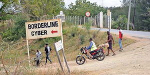 Kenya-Tanzania boarder in Lunga Lunga