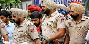 Lawrence Bishnoi being produced in Delhi Court in connection with the killing of Congress leader and Punjabi singer Sidhu Moose Wala, in New Delhi