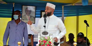 Mombasa Governor Hassan Joho addressing the public at Frere town grounds on February 16,  2021