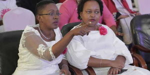 Murang'a Women Representative Sabina Chege and Kirinyaga Governor Anne Waiguru with the Embrace Women Group members at University of Nairobi on May 29, 2019.