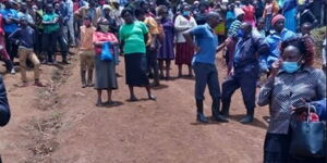 Residents during a burial ceremony in Murang'a  on September 26, 2020.