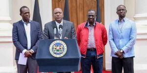 Former Jubilee SG Raphael Tuju (far left), Former President Uhuru Kenyatta, President William Ruto and Andrew Musangi at State House on April 24, 2017. 