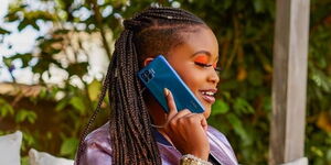 Media personality Kamene Goro posing with the new OPPO A93