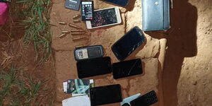 Mobile phones and sim cards found at the home of a robbery suspect in Mumias West, Kakamega County on 8 April, 2020