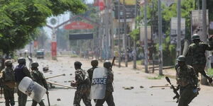 Police battling protestors in Kisumu