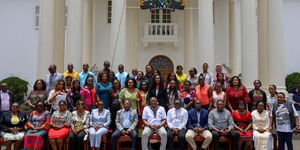 President Uhuru Kenyatta (centre) with Nairobi Governor Mike Sonko (to his right) pose alongside his Members of the Nairobi County Assembly at State House on February 29, 2020.