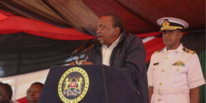 President Uhuru Kenyatta addresses residents of Bungoma County during the inspection of the rehabilitation of Nzoia Sugar Company on Tuesday, August 2, 2022.