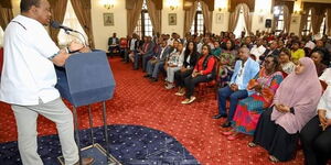 President Uhuru Kenyatta addressing Members of Nairobi's Count Assembly at State House on February 29, 2020.
