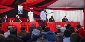 President Uhuru Kenyatta addressing a deegation of leaders from Marsabit, Isiolo and Tana River counties at State House on Tuesday, February 22.