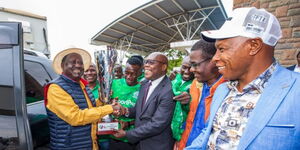 Raila Received by Gor Mahia Players