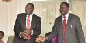 Deputy President William Ruto (Left) and ODM leader Raila Odinga at the late Kenneth Matiba's home.