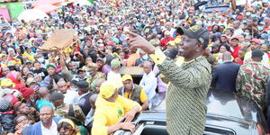 DP William Ruto addresses Othaya, Nyeri residents on Saturday, December 4, 2021