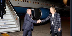 US Ambassador Meg Whitman greets US Senator Chris Coons on August 18, 2022.