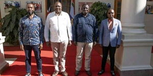 President Uhuru Kenyatta with governors from the Coast, Ali Joho (Mombasa,extreme left),Salim Mvurya (Kwale, second right) and Amason Kingi (right,Kilifi).
