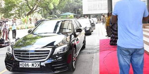 An upside-down number plate pictured on a vehicle in President Uhuru Kenyatta's convoy at Harambee House, Nairobi on Sunday, March 15