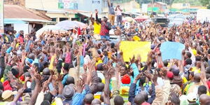 Deputy President William Ruto addresses a crowd in West Mugirango onTuesday, November 2.  