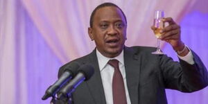 President Uhuru Kenyatta toasting