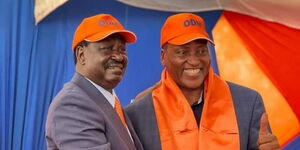 ODM Party leader Raila Odinga receiving Kitutu Chache MP Richard Onyonka at Chungwa house on November 25,2021