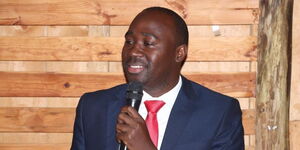 Manyatta MP John Mukunji a meeting of Manyatta Constituency Professionals Development Association who work both in the private and public sector to chat on different areas of partnership.
